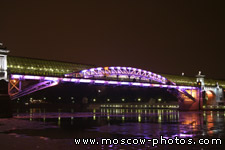 Andreyevsky Bridge