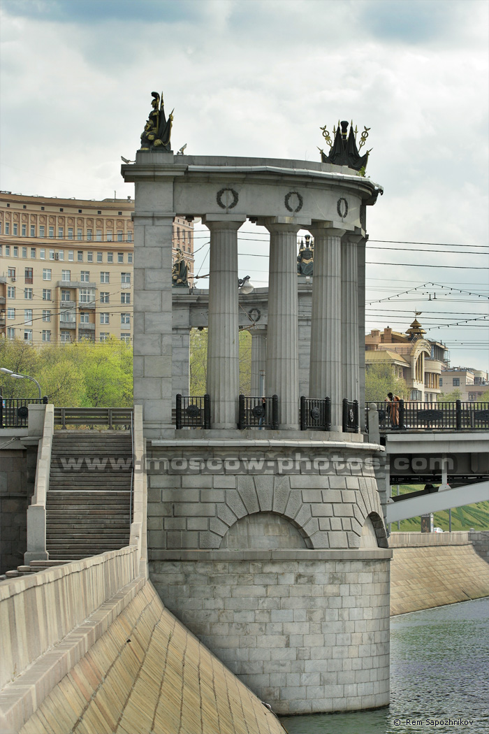 Borodinsky Bridge