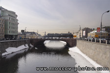Maly Moskvoretsky Bridge