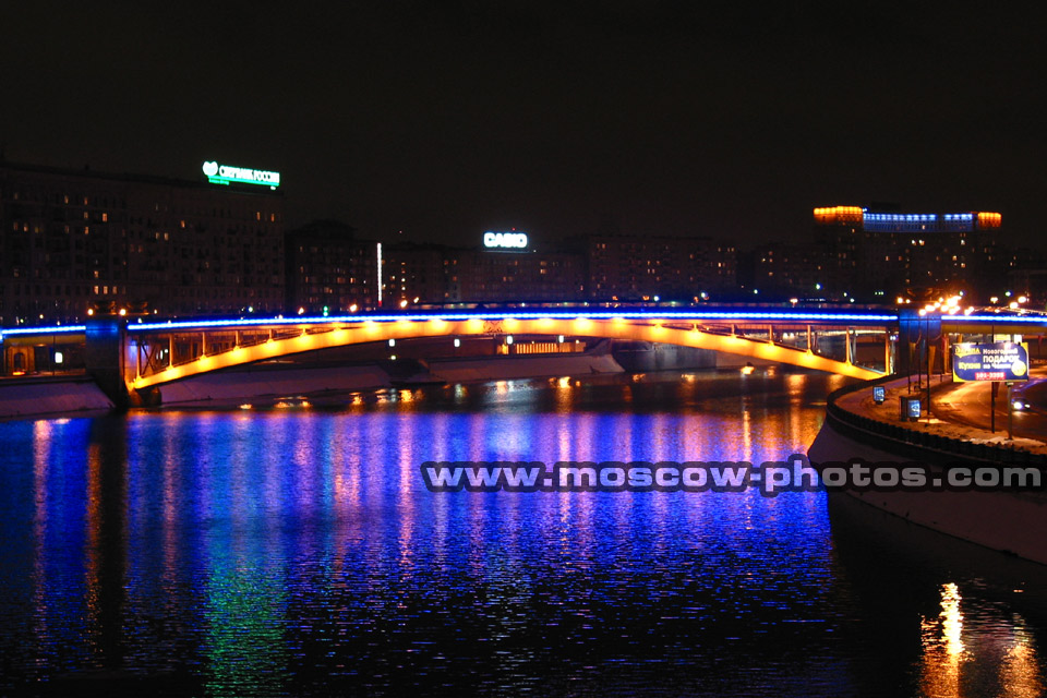Home > Bridges > Metro Bridge > View 2 (night shot)