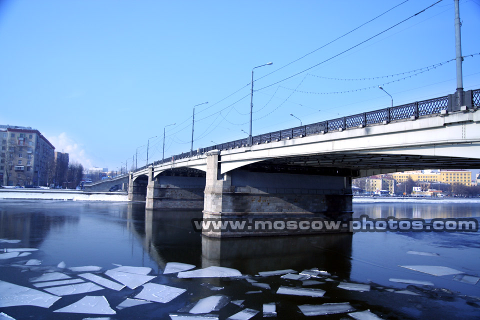 Novospassky Bridge