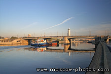 Novospassky Bridge