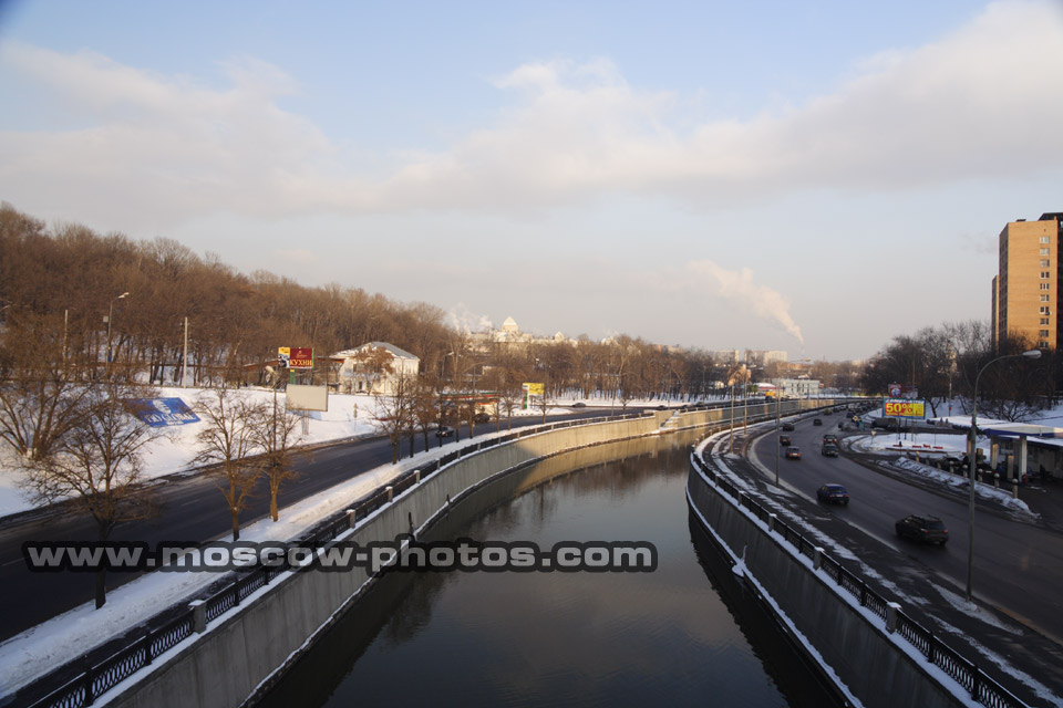 View from Vysokoyauzsky Bridge