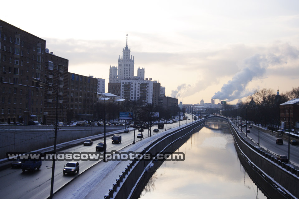 View from Vysokoyauzsky Bridge