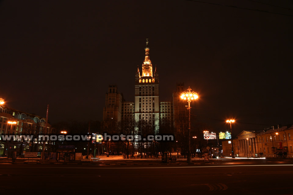 Skyscraper on Kudrinskaya Square