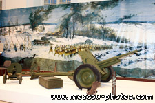 45-mm anti-tank gun of 53 calibre. Model of 1937, weight � 560 kg