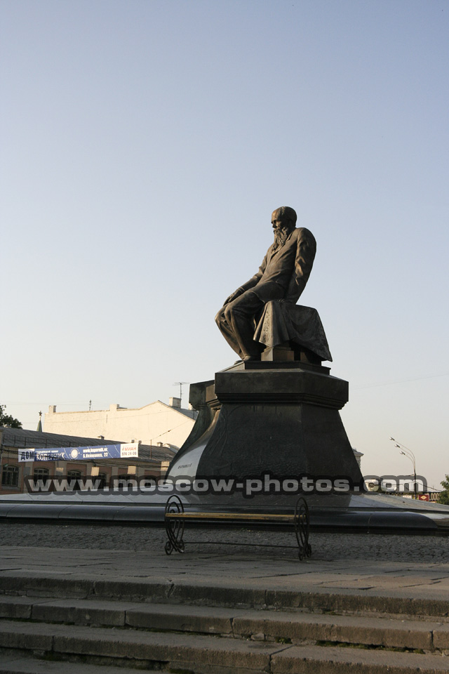 The monument to Fyodor Dostoevsky