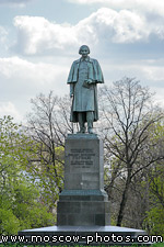 Nikolai Gogol monument