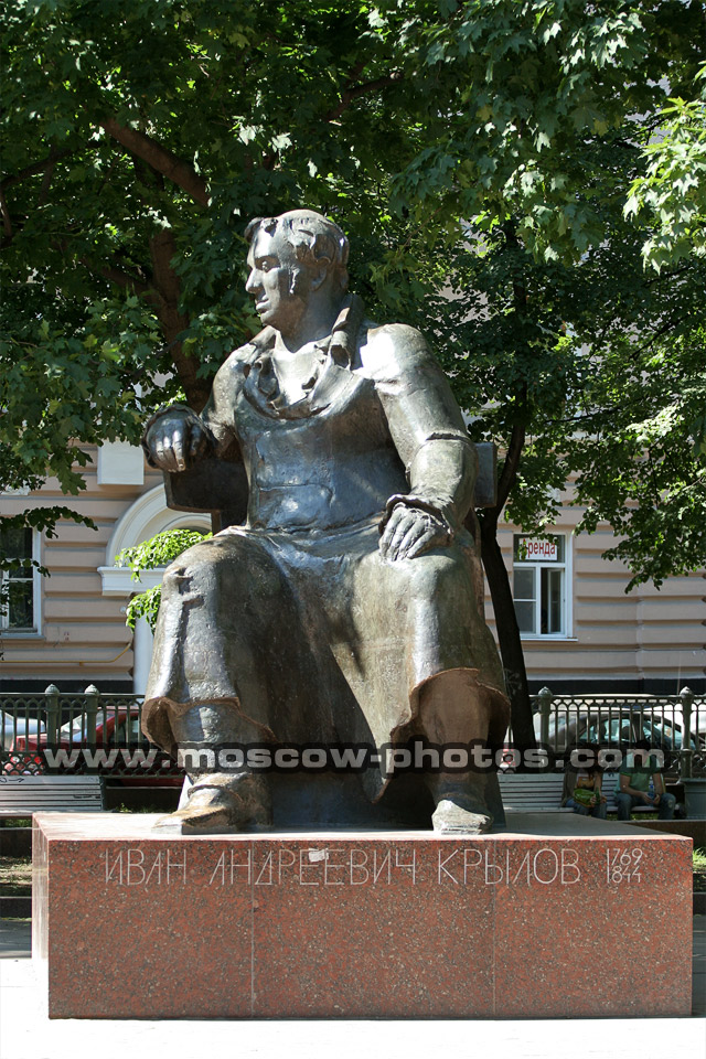 Ivan Krylov monument