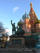 Monument to Minin and Pozharsky