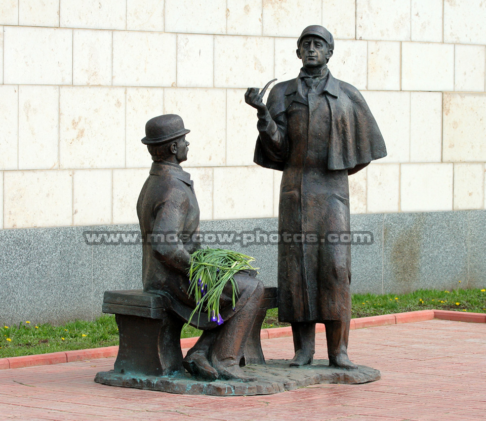 Monument of Sherlock Holmes and Doctor Watson