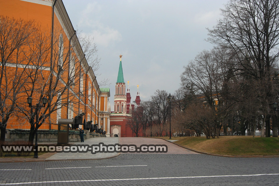 Senate Square, Nikolskaya Tower