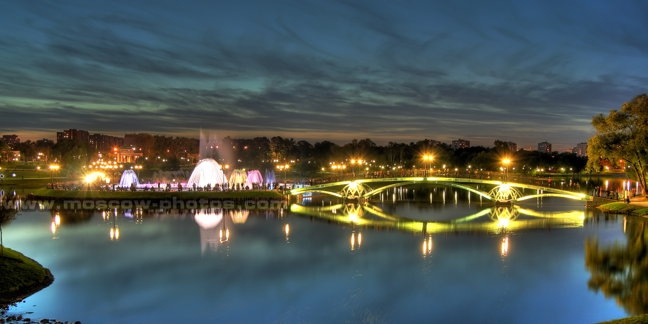 Tsaritsyno Musical fountain HDR