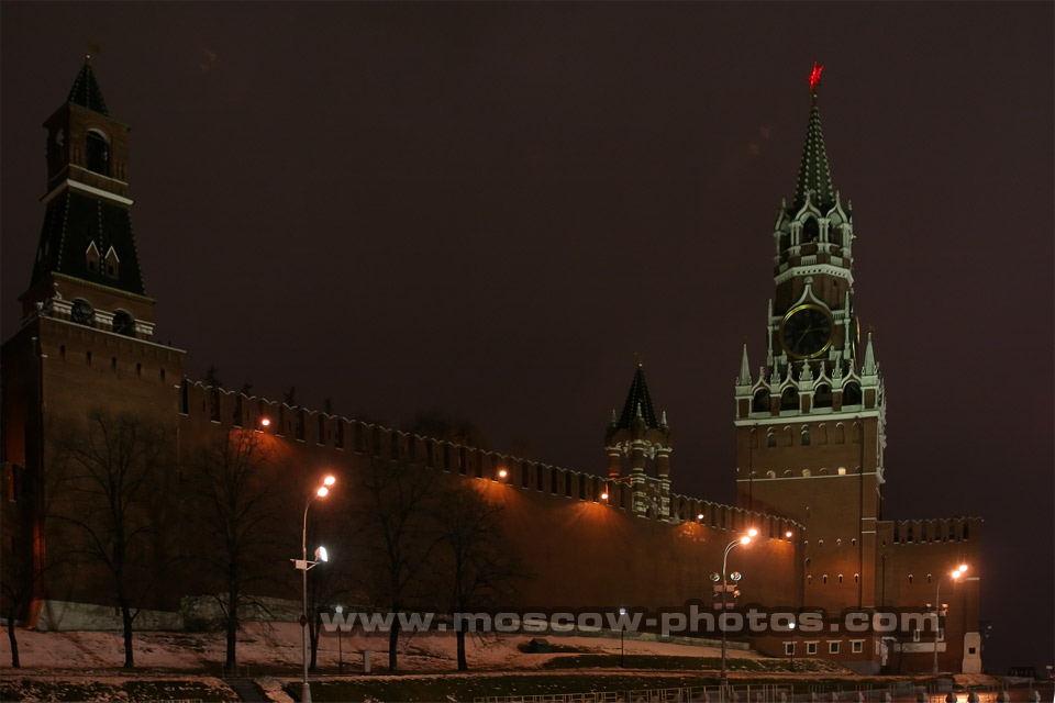 Spasskaya Tower at morning
